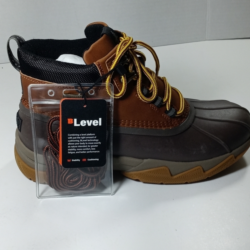 Boot - Picture 3 of 5